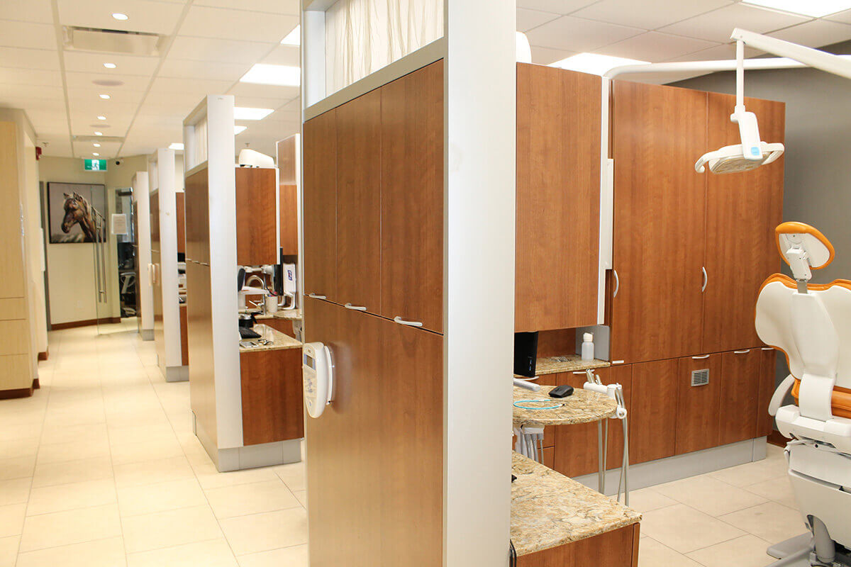 Floss & Gloss Dental Office Image 4